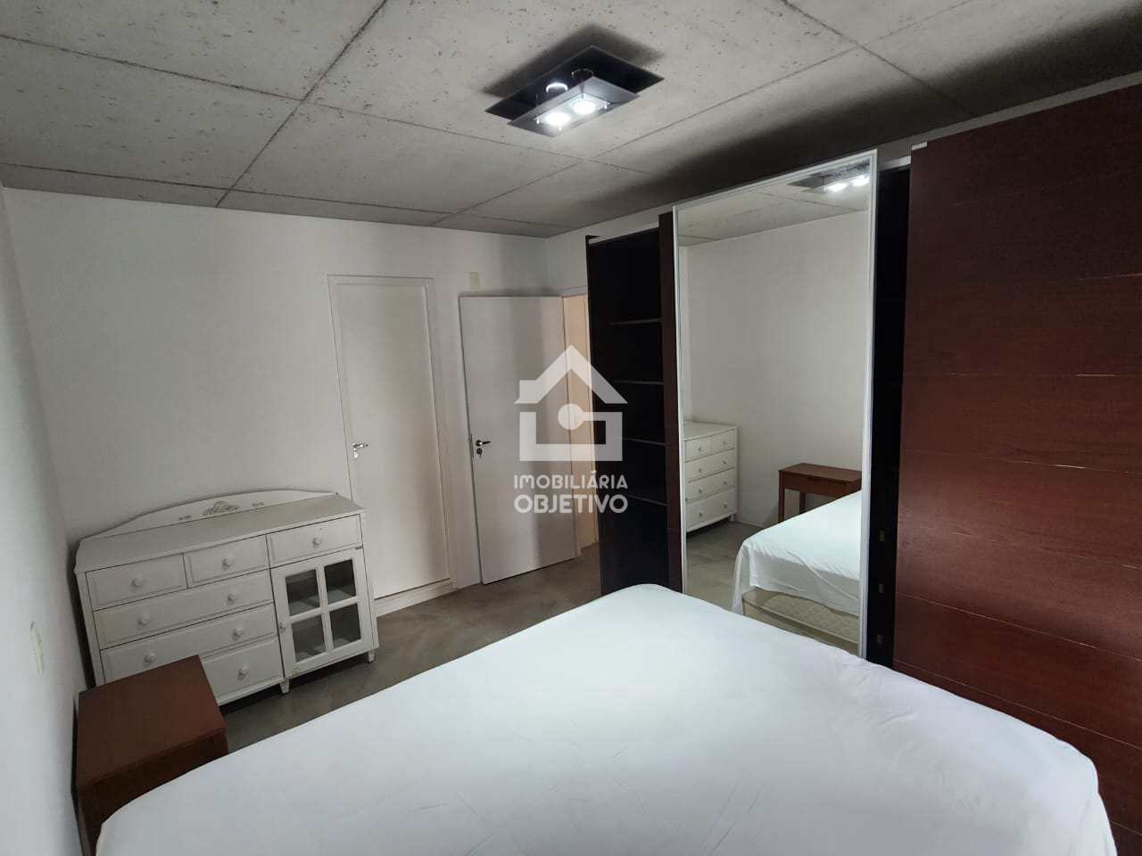 Apartamento para alugar com 1 quarto, 70m² - Foto 15