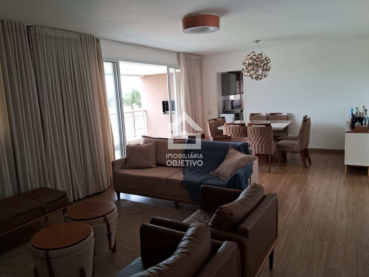Apartamento para alugar com 3 quartos, 141m² - Foto 2