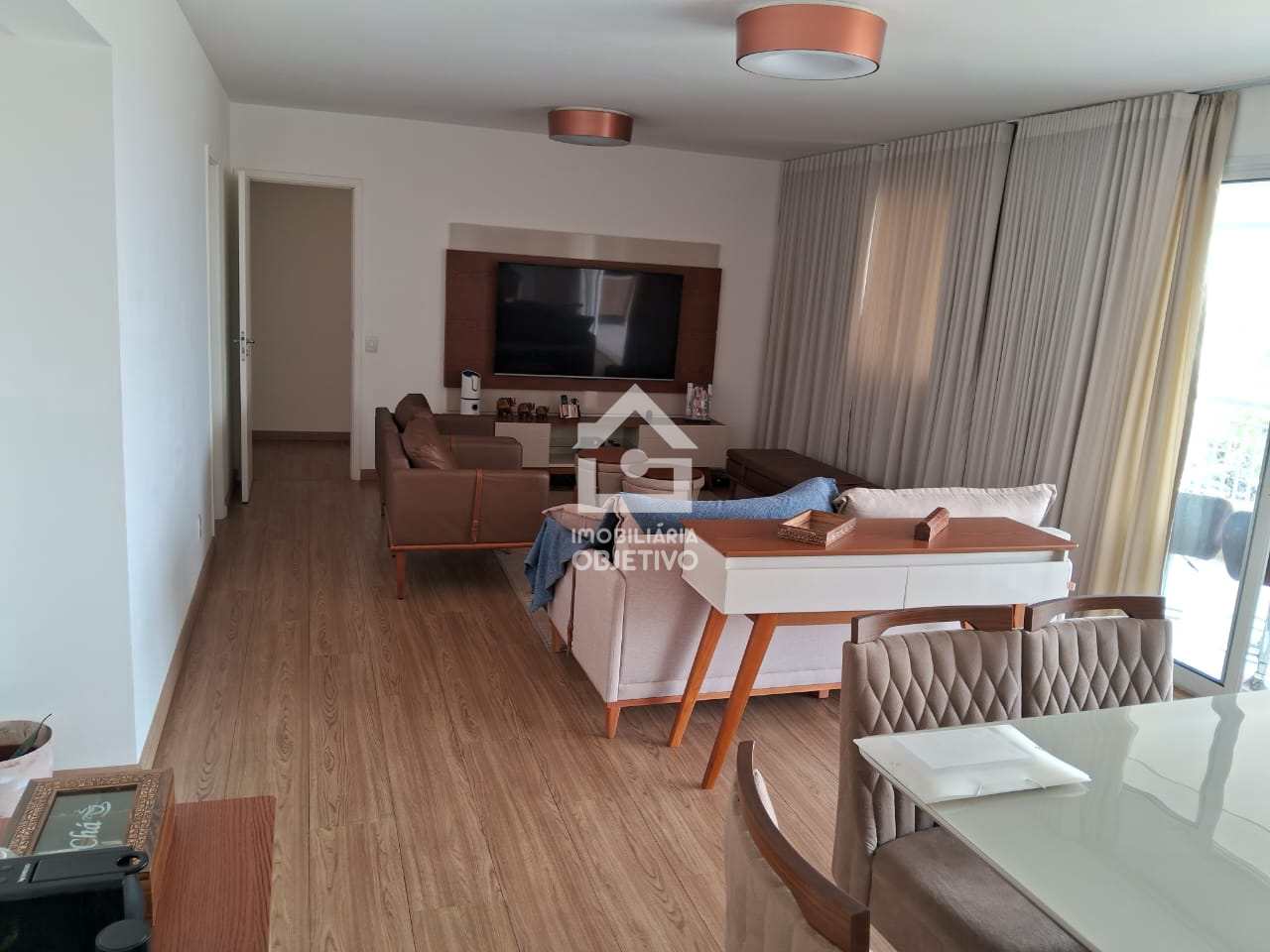 Apartamento para alugar com 3 quartos, 141m² - Foto 1