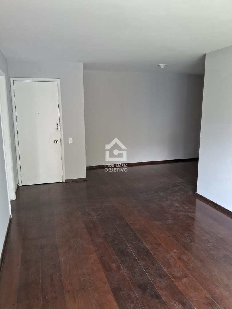 Apartamento para alugar com 3 quartos, 107m² - Foto 2