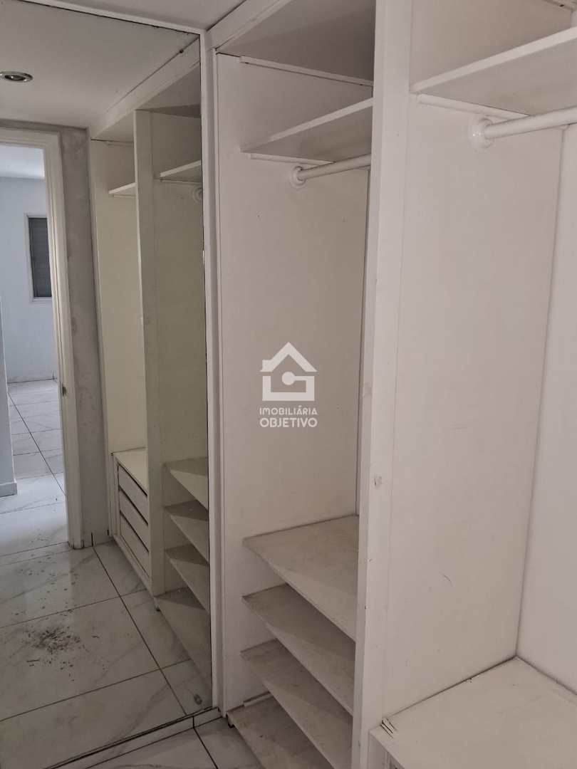 Apartamento para alugar com 3 quartos, 107m² - Foto 12