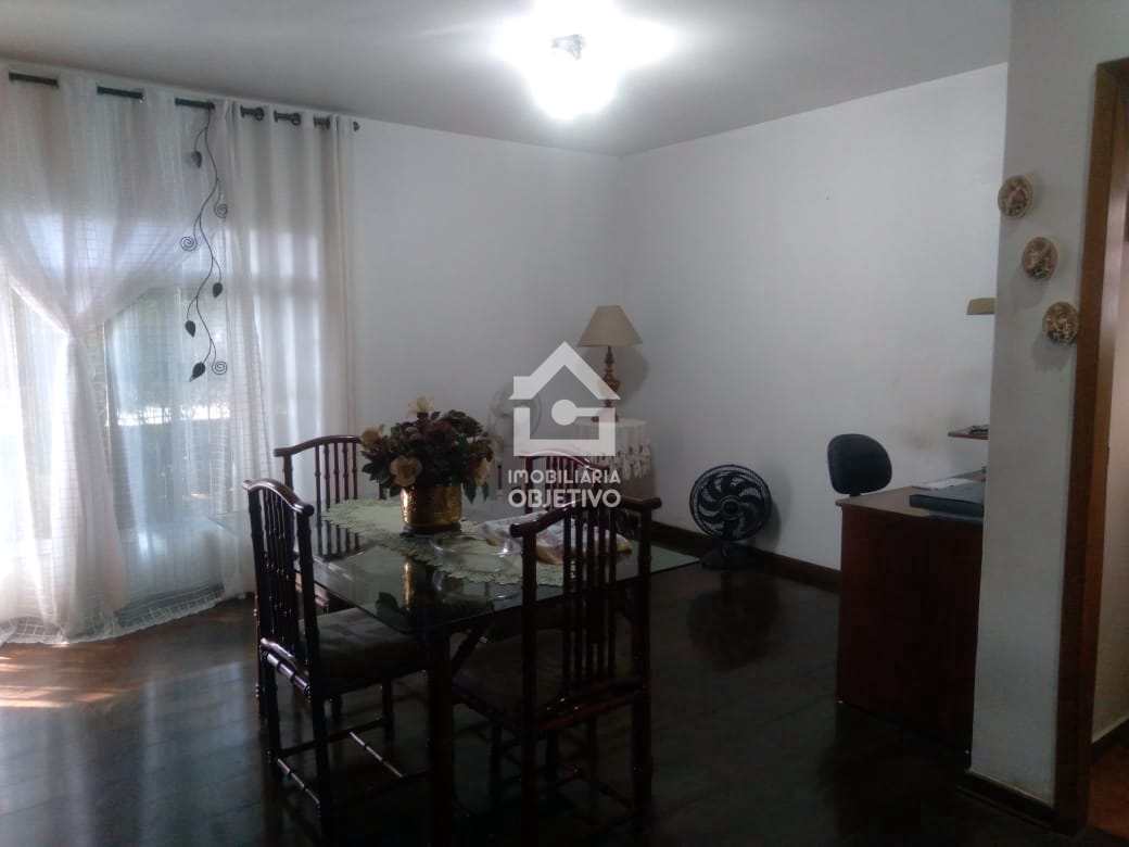 Casa à venda com 3 quartos, 420m² - Foto 4