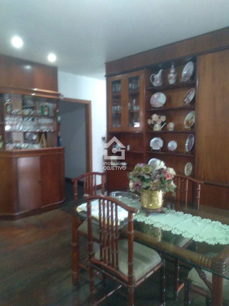Casa à venda com 3 quartos, 420m² - Foto 5