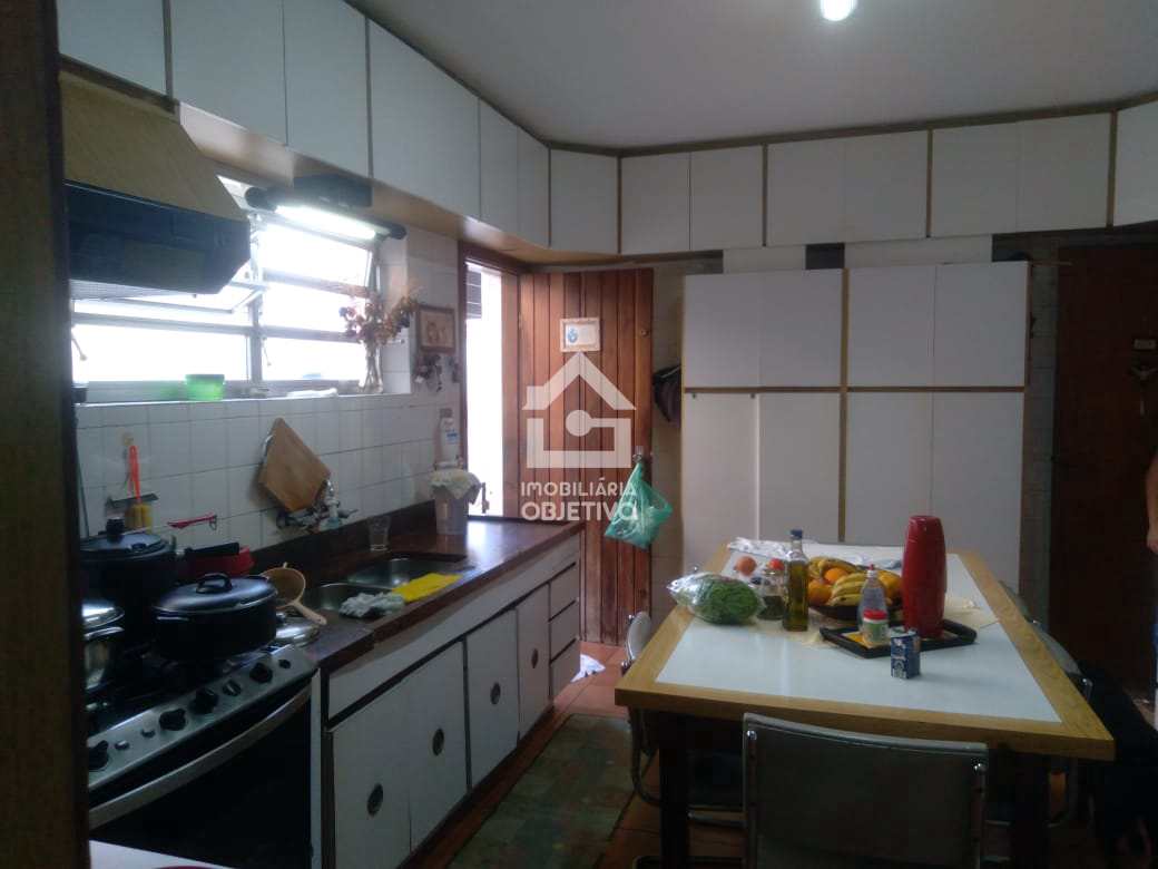 Casa à venda com 3 quartos, 420m² - Foto 11