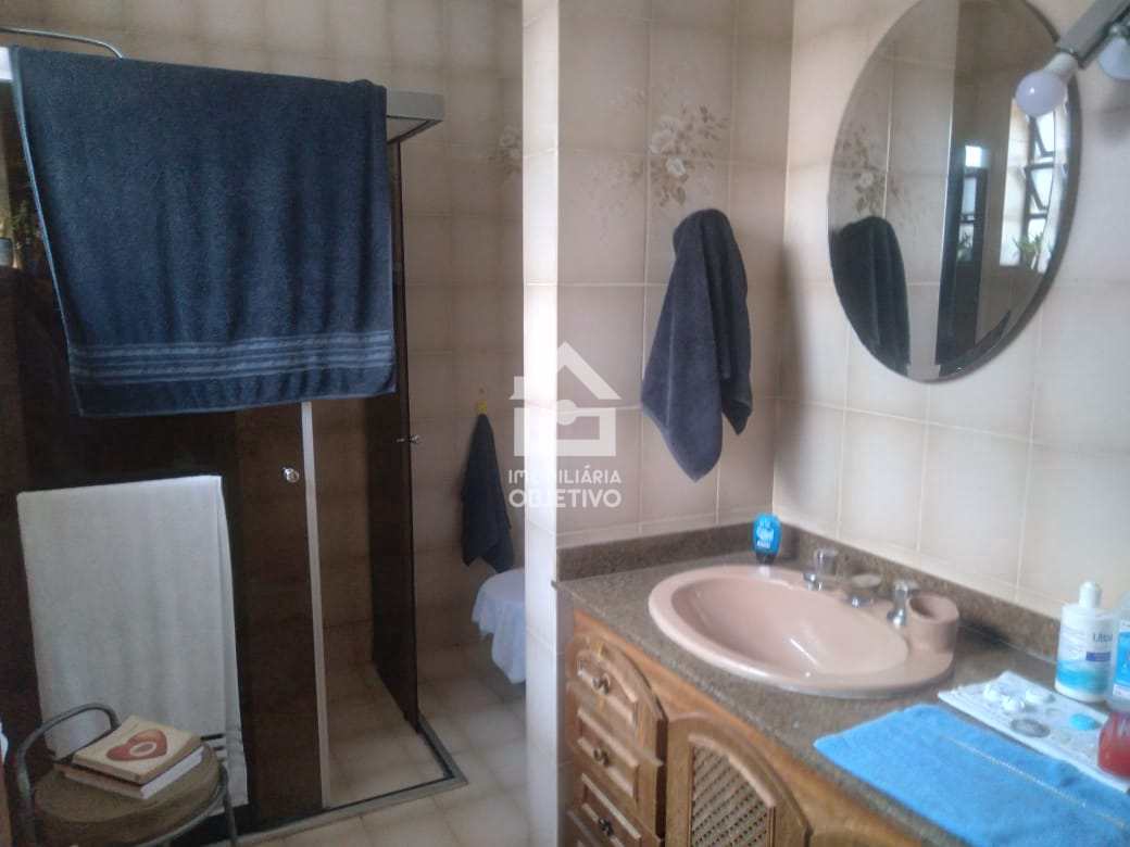 Casa à venda com 3 quartos, 420m² - Foto 24