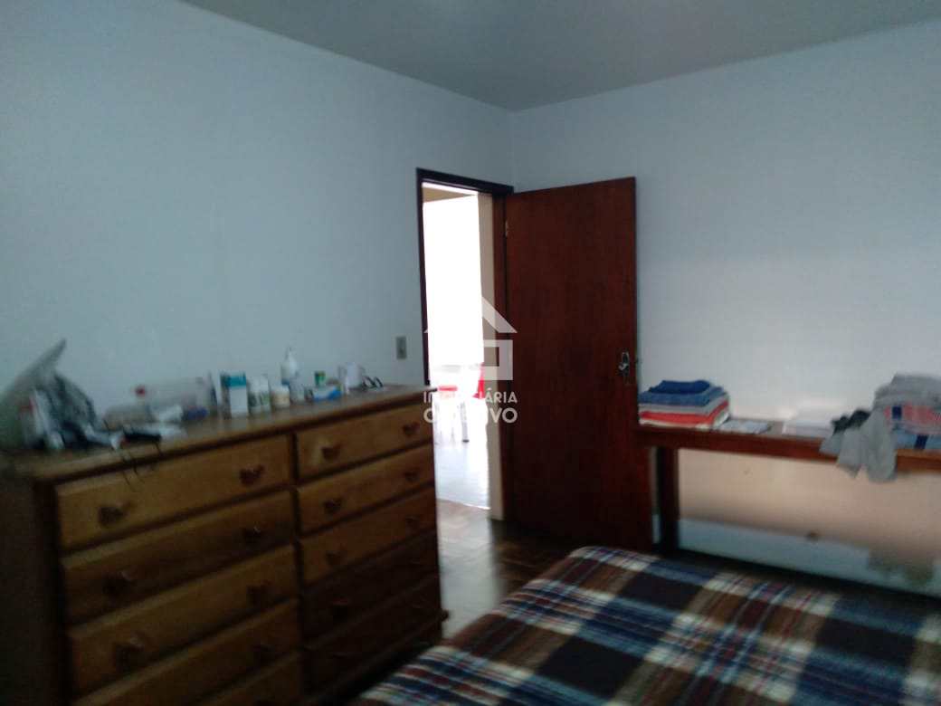 Casa à venda com 4 quartos, 250m² - Foto 7