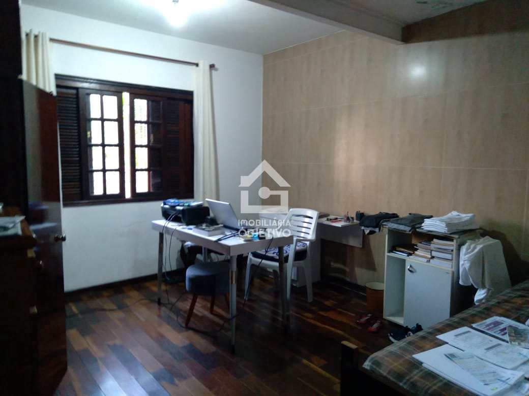 Casa à venda com 4 quartos, 250m² - Foto 5