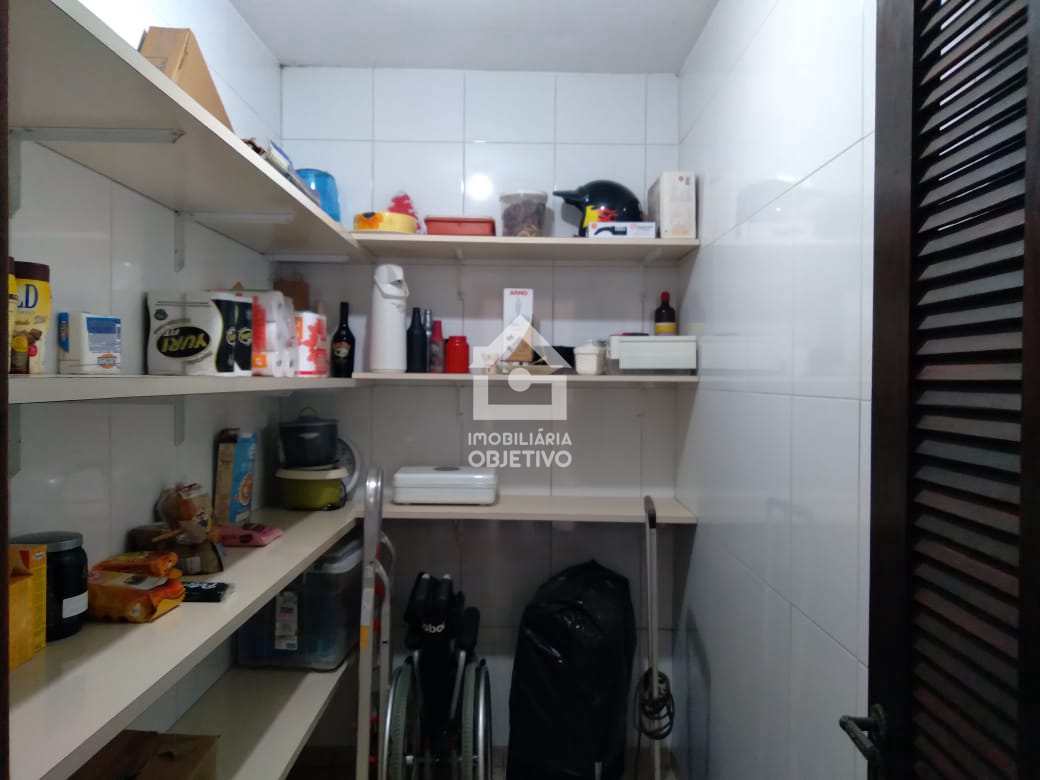 Casa à venda com 4 quartos, 250m² - Foto 8