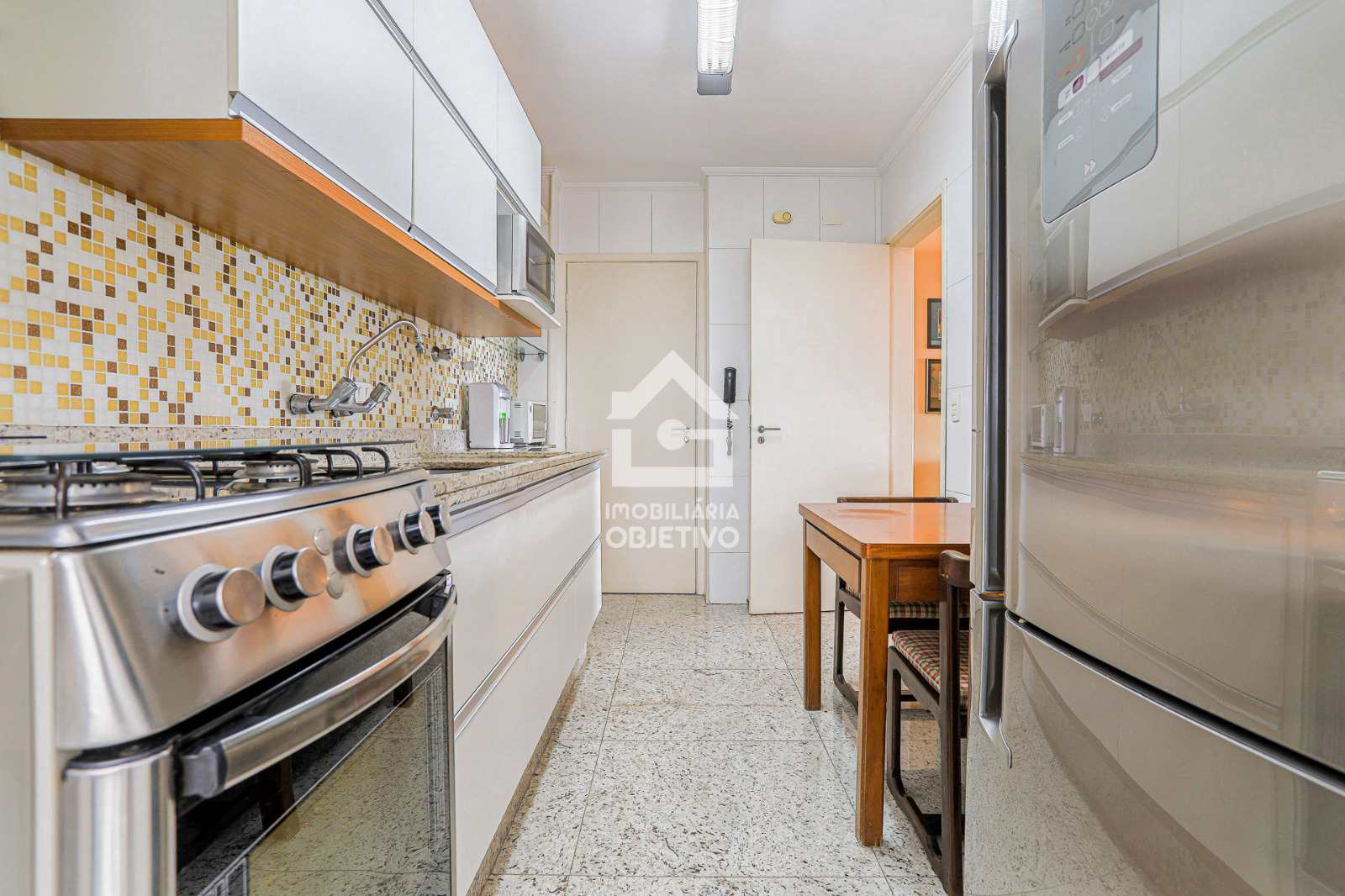 Apartamento à venda com 2 quartos, 80m² - Foto 5