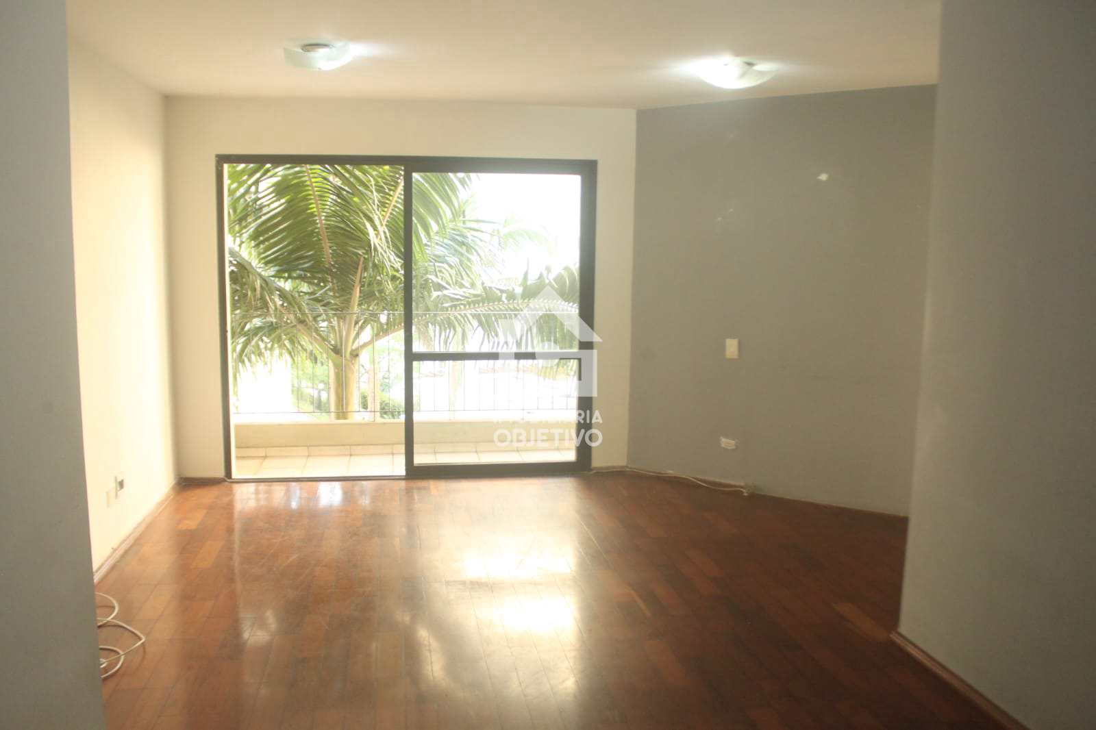 Apartamento à venda com 3 quartos, 74m² - Foto 1