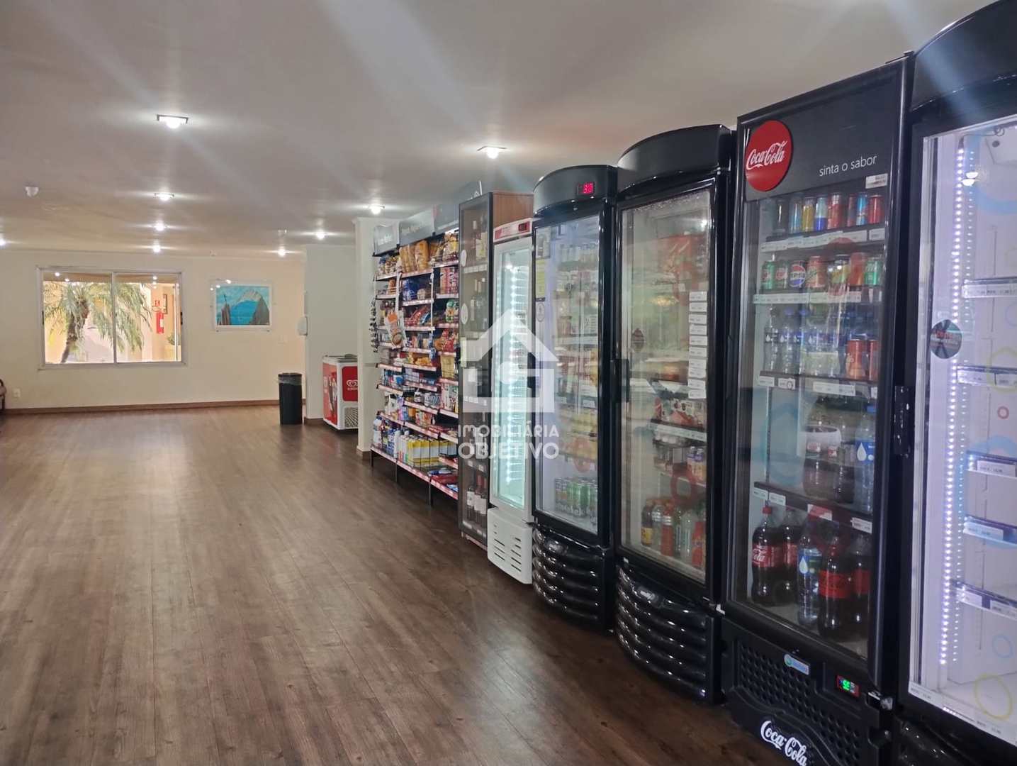 Apartamento à venda com 2 quartos, 70m² - Foto 23