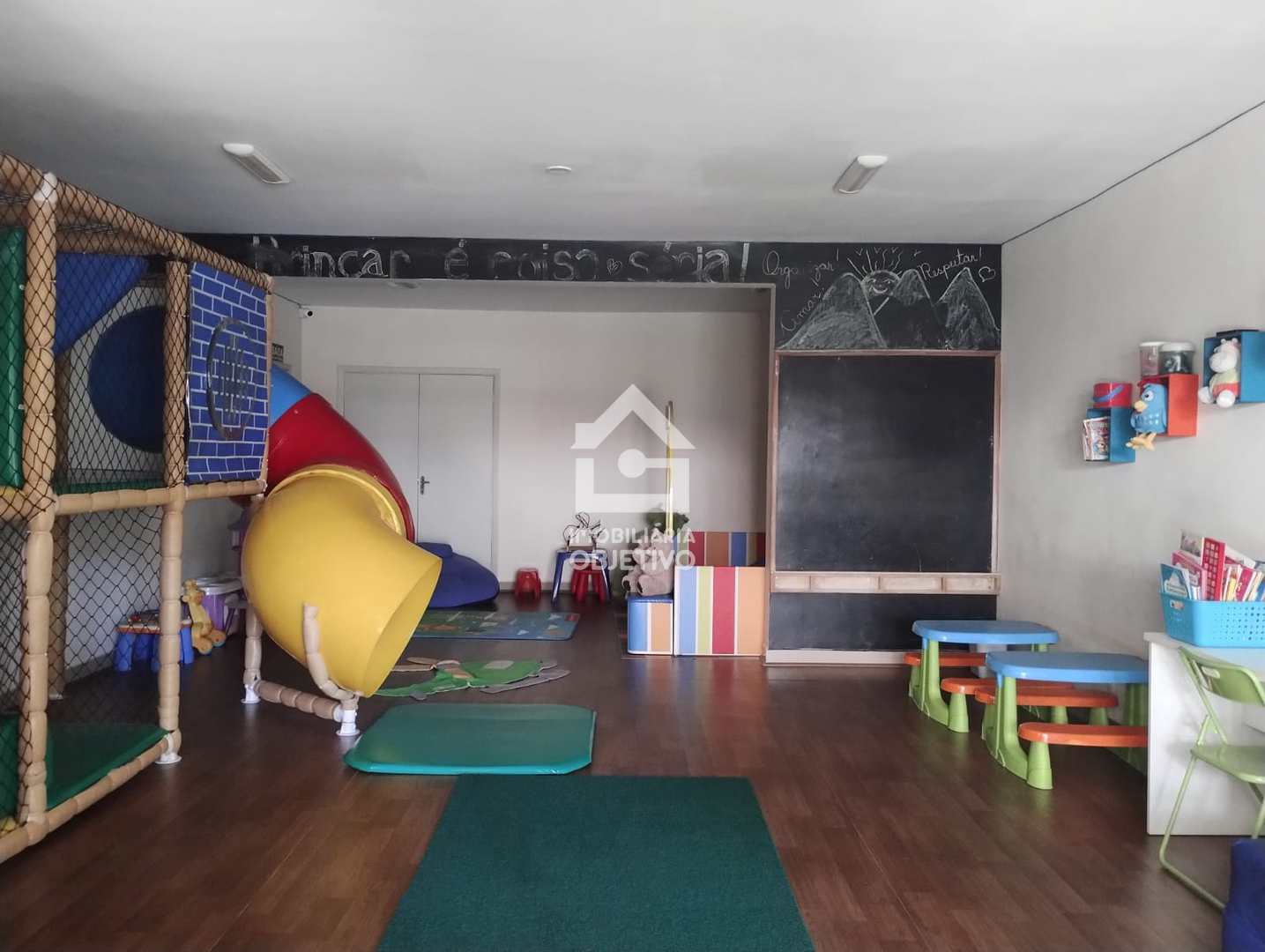 Apartamento à venda com 2 quartos, 70m² - Foto 27
