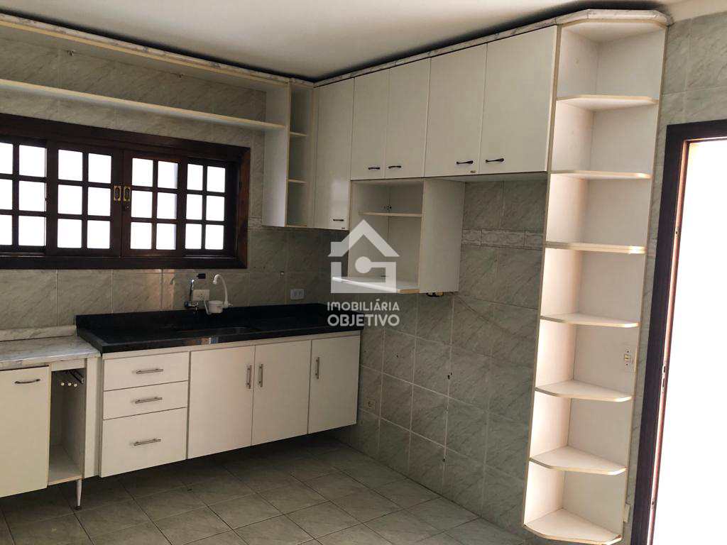 Sobrado para alugar com 2 quartos, 200m² - Foto 7