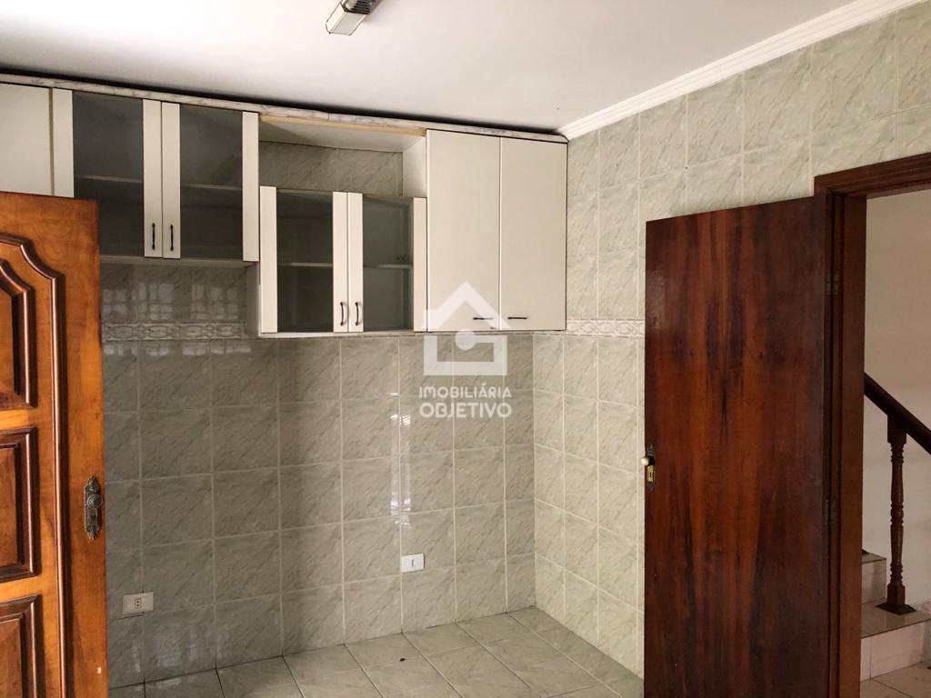 Sobrado para alugar com 2 quartos, 200m² - Foto 8