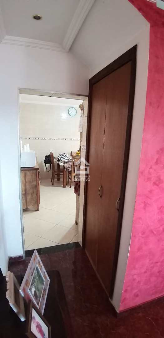 Sobrado à venda com 6 quartos, 300m² - Foto 29