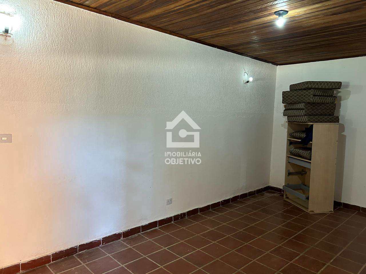 Chácara à venda com 2 quartos, 200m² - Foto 4