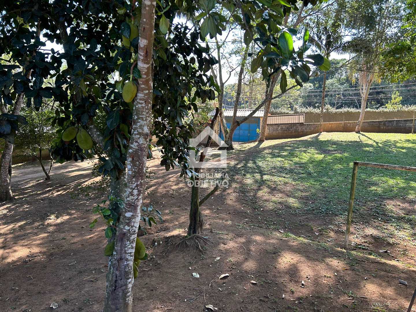 Chácara à venda com 2 quartos, 200m² - Foto 26