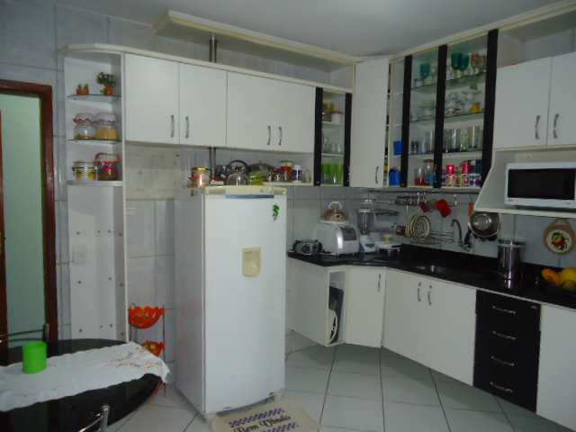 Apartamento à venda com 3 quartos, 184m² - Foto 19