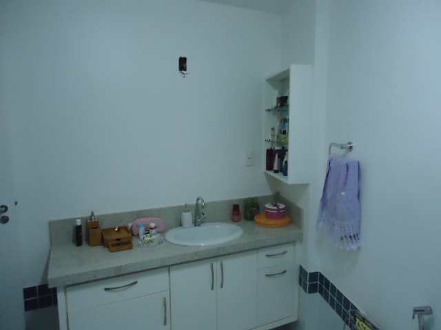 Apartamento à venda com 4 quartos, 250m² - Foto 18