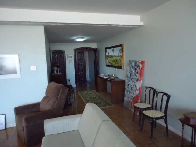 Apartamento à venda com 4 quartos, 250m² - Foto 4