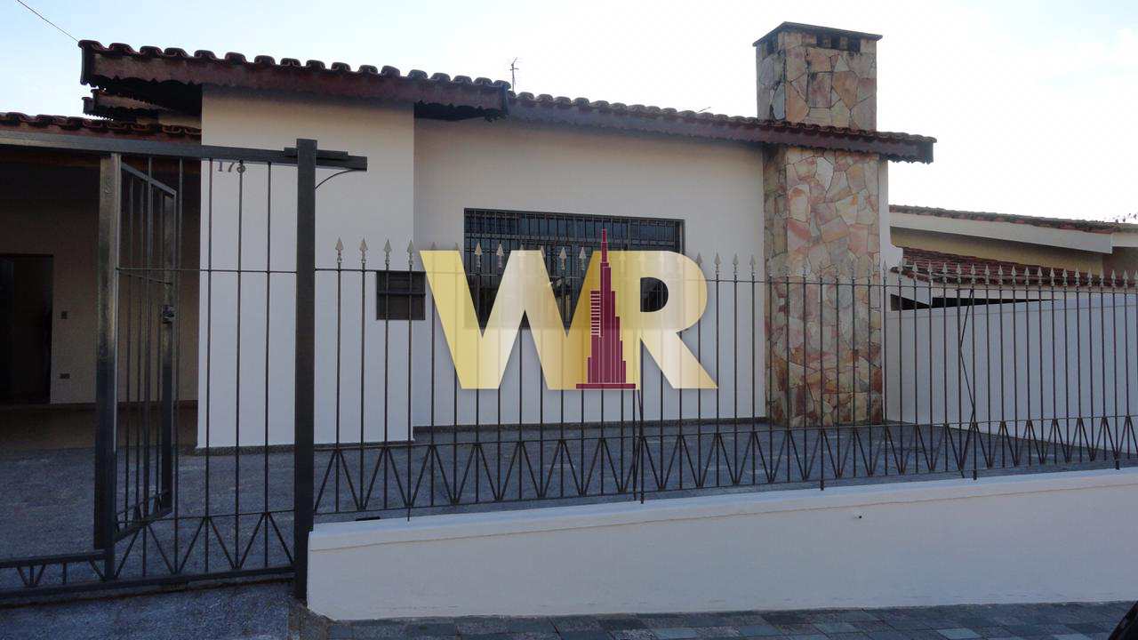Casa com 4 dorms, Loteamento Loanda, Atibaia - R$ 1.2 mi, Cod: 140