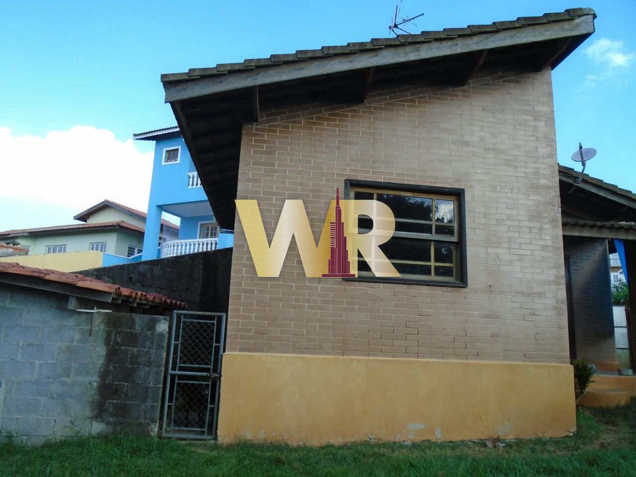 Casa à venda com 2 quartos, 60m² - Foto 2