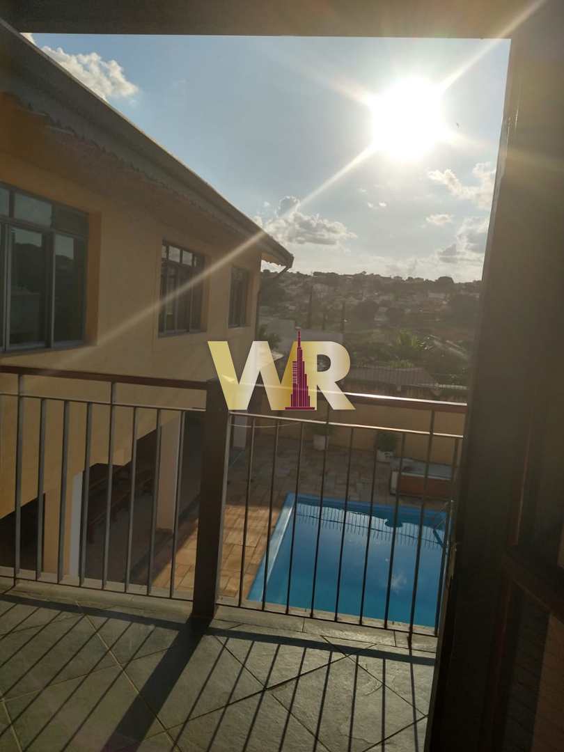 Casa com 4 dorms, Vila Petrópolis, Atibaia - R$ 1.27 mi, Cod: 1590