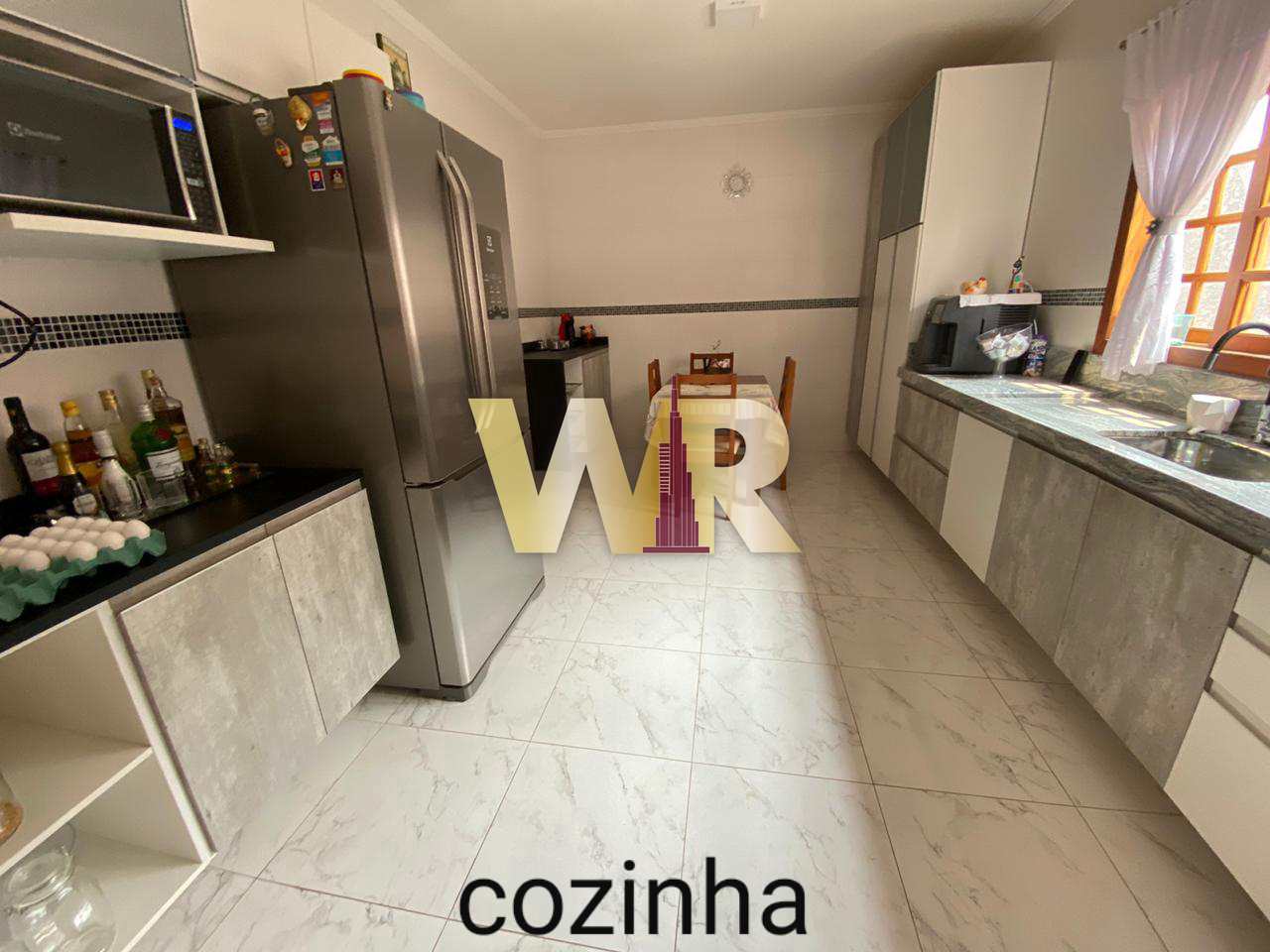 Casa à venda e aluguel com 3 quartos, 297m² - Foto 10