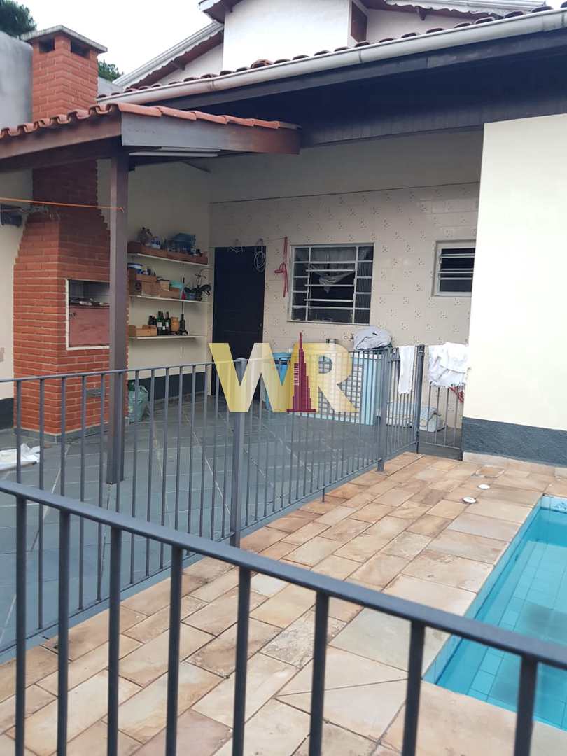 Casa com 3 dorms, Alvinópolis, Atibaia - R$ 1.2 mi, Cod: 2318