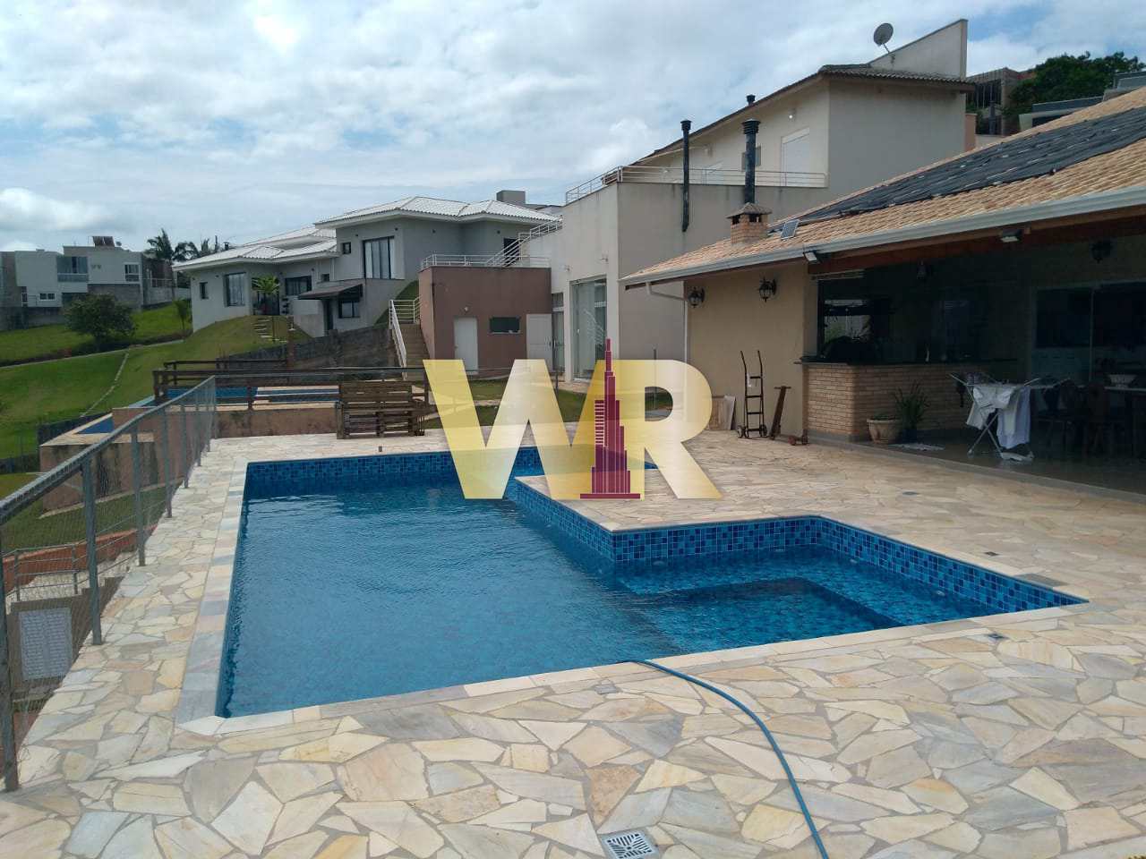 Casa de Condomínio com 4 dorms, Condomínio Serra da Estrela, Atibaia - R$ 1.8 mi, Cod: 2428