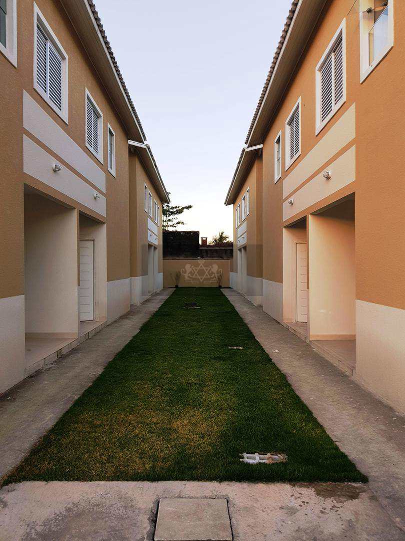 Sobrado com 3 dorms, Porto Novo, Caraguatatuba - R$ 330 mil, Cod: 219