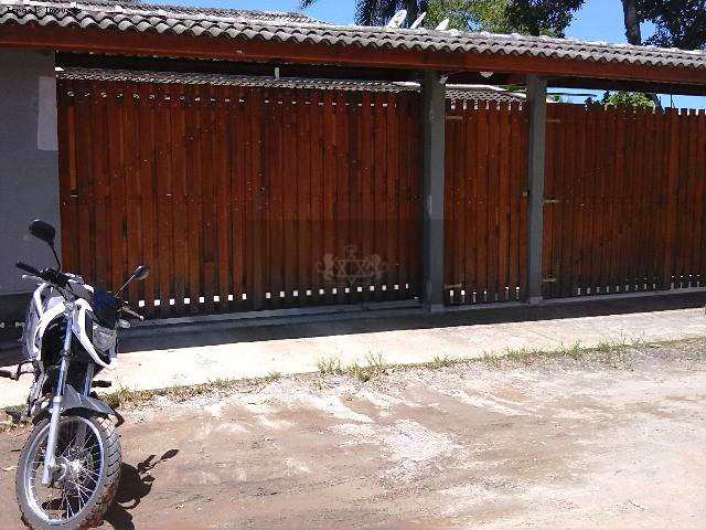 Casa com 3 dorms, Getuba, Caraguatatuba - R$ 350 mil, Cod: 220