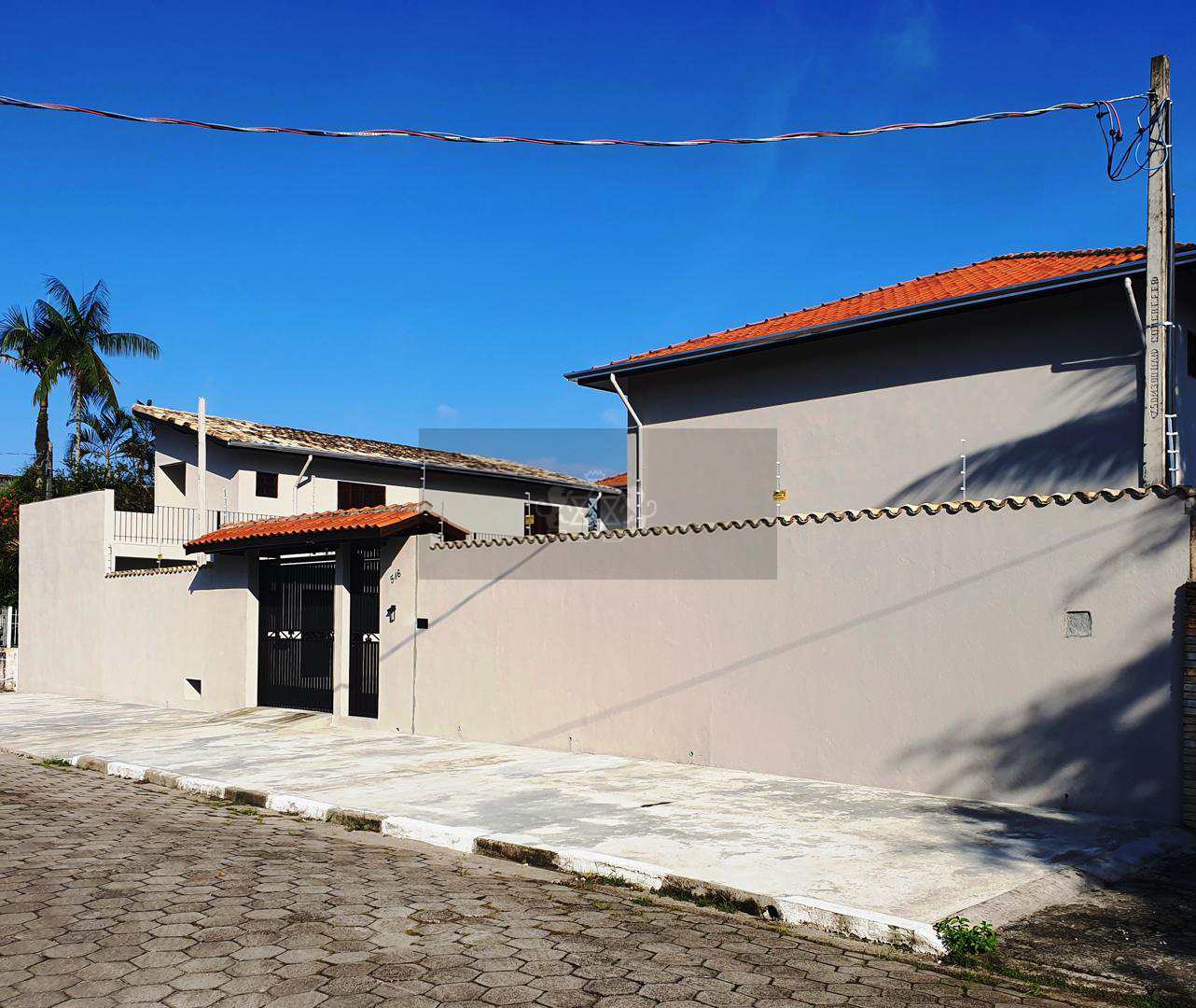Sobrado de Condomínio com 3 dorms, Indaiá, Caraguatatuba - R$ 464 mil, Cod: 244