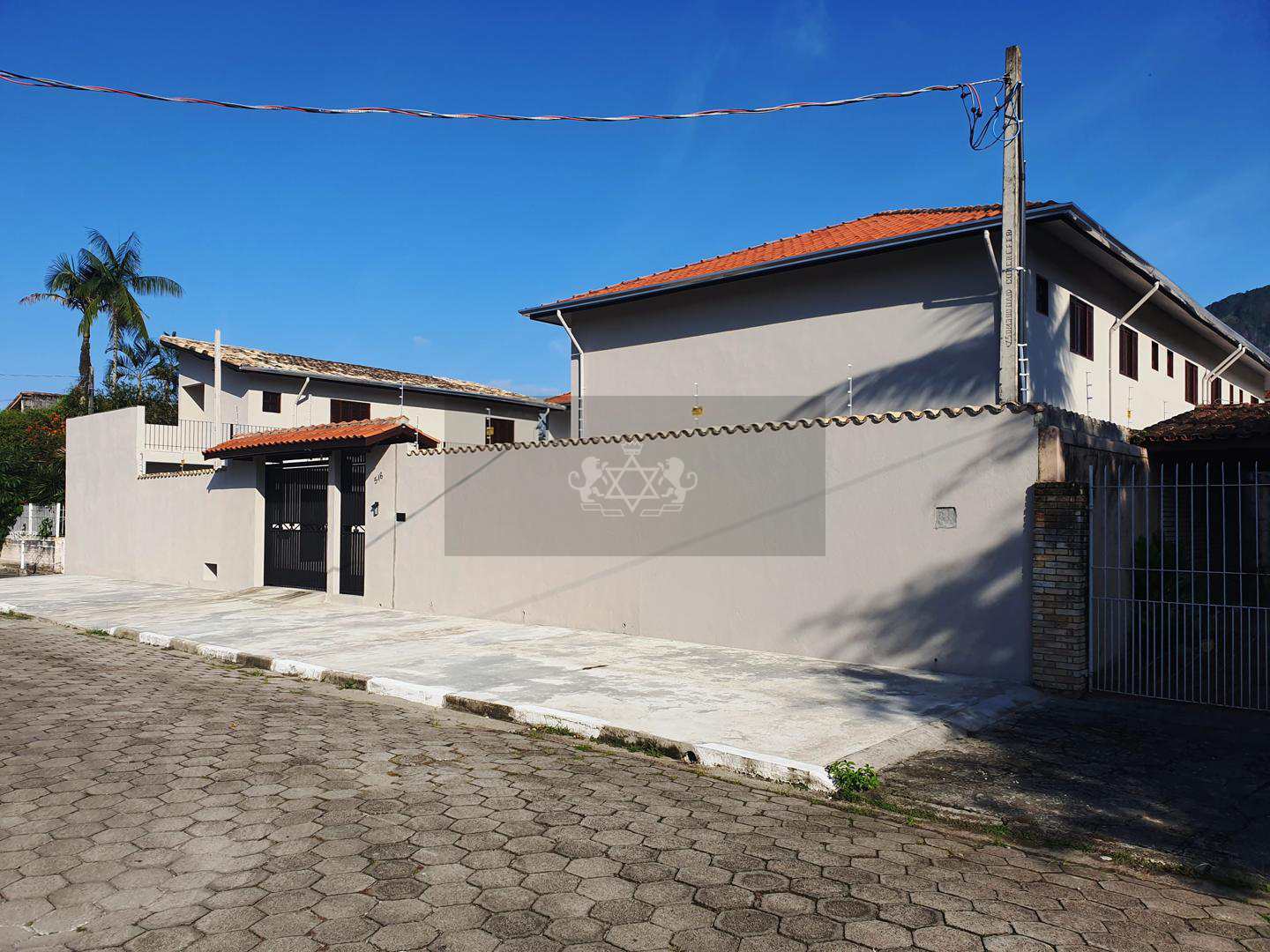 Sobrado de Condomínio com 2 dorms, Indaiá, Caraguatatuba - R$ 330 mil, Cod: 251