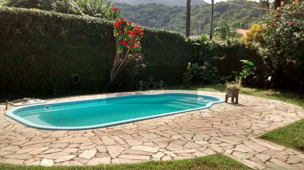 Casa com 3 dorms, Martim de Sá, Caraguatatuba - R$ 550 mil, Cod: 386