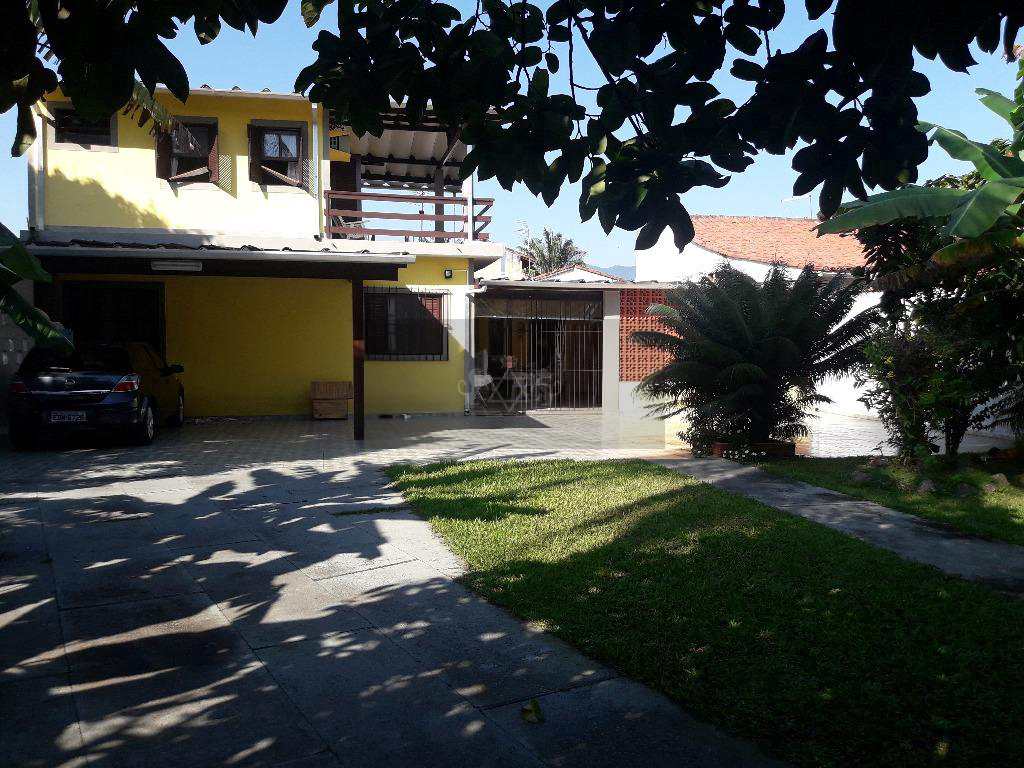 Casa com 3 dorms, Porto Novo, Caraguatatuba - R$ 380 mil, Cod: 446