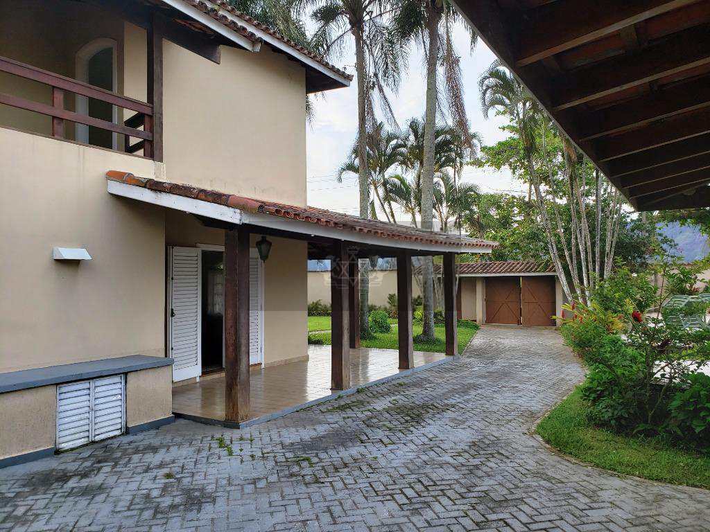 Sobrado com 5 dorms, Pontal de Santa Marina, Caraguatatuba - R$ 1.2 mi, Cod: 476