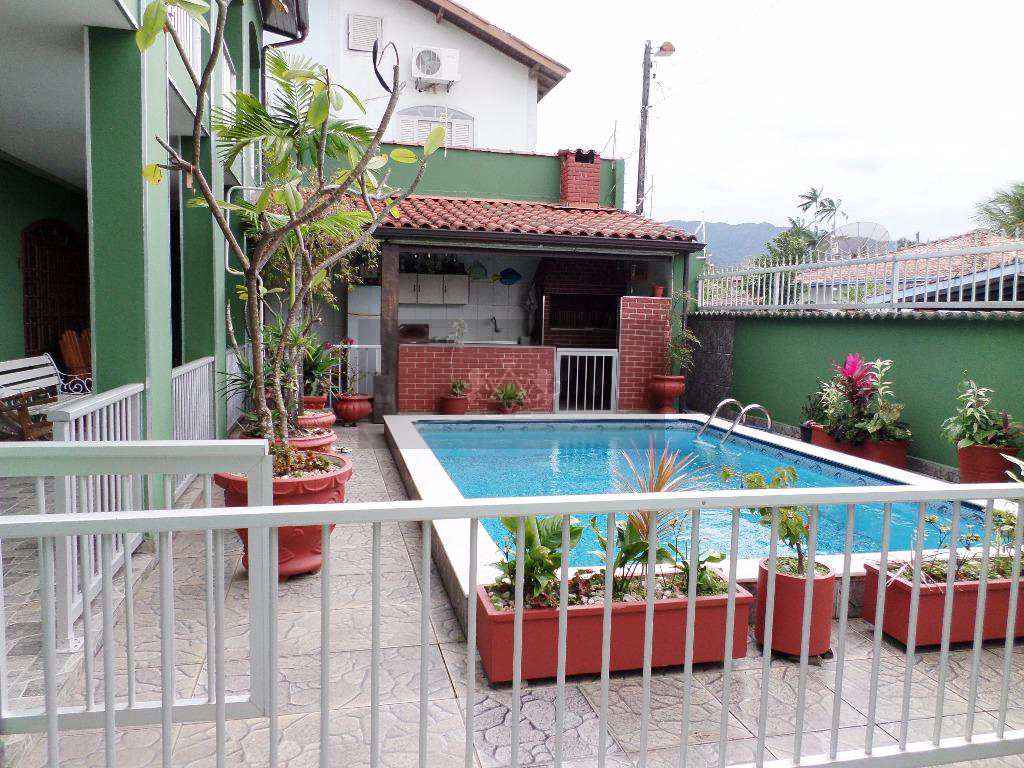 Sobrado com 3 dorms, Indaiá, Caraguatatuba - R$ 700 mil, Cod: 527
