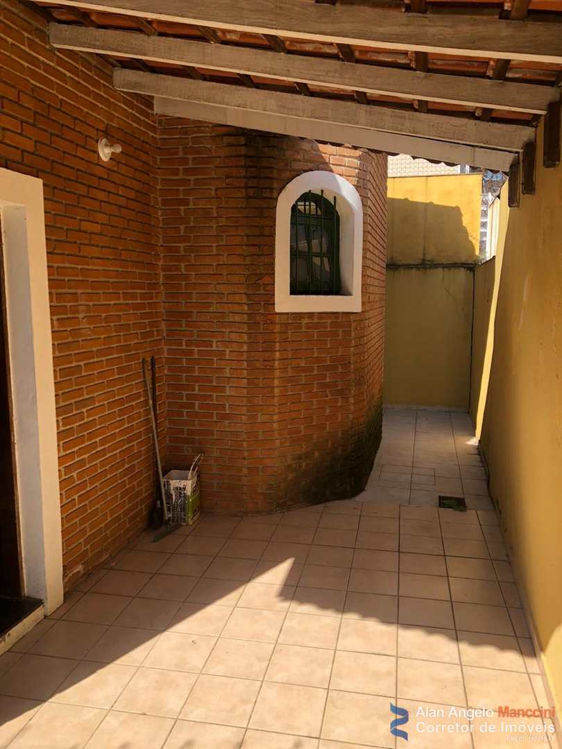 Casa à venda com 2 quartos, 102m² - Foto 2