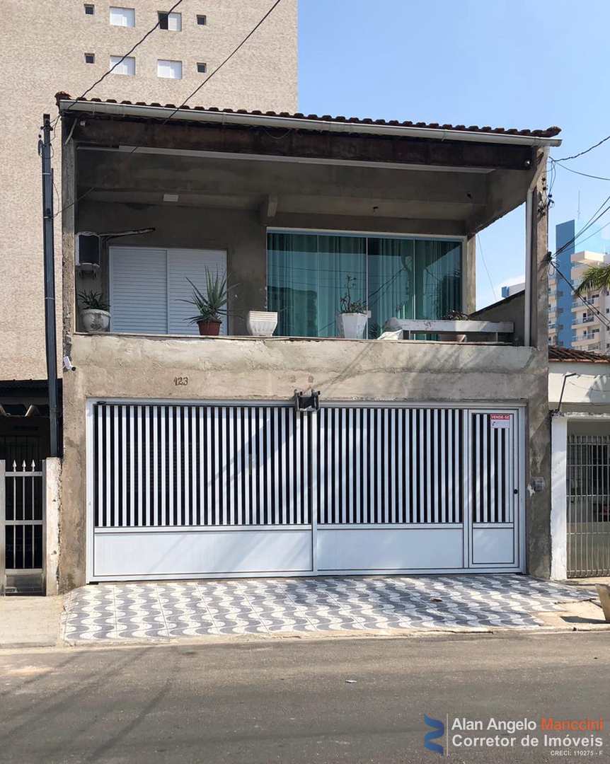 Sobrado à venda com 3 quartos, 220m² - Foto 1