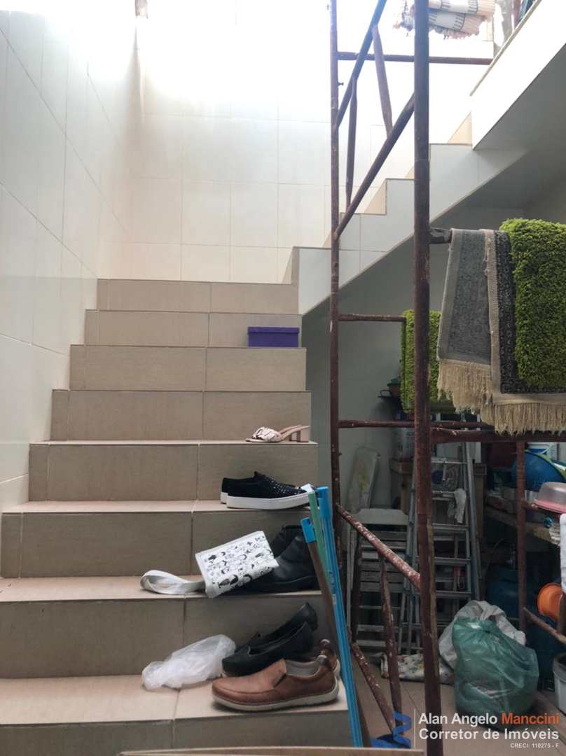 Sobrado à venda com 3 quartos, 220m² - Foto 4