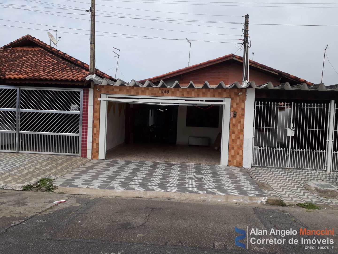 Casa à venda com 3 quartos, 66m² - Foto 1