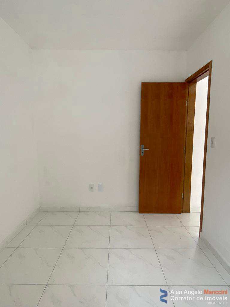 Casa de Condomínio à venda com 2 quartos, 67m² - Foto 2