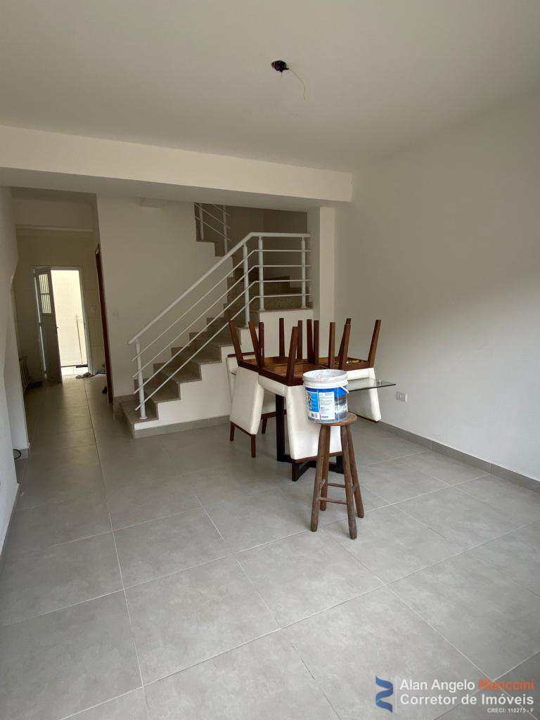 Sobrado à venda com 2 quartos, 67m² - Foto 2