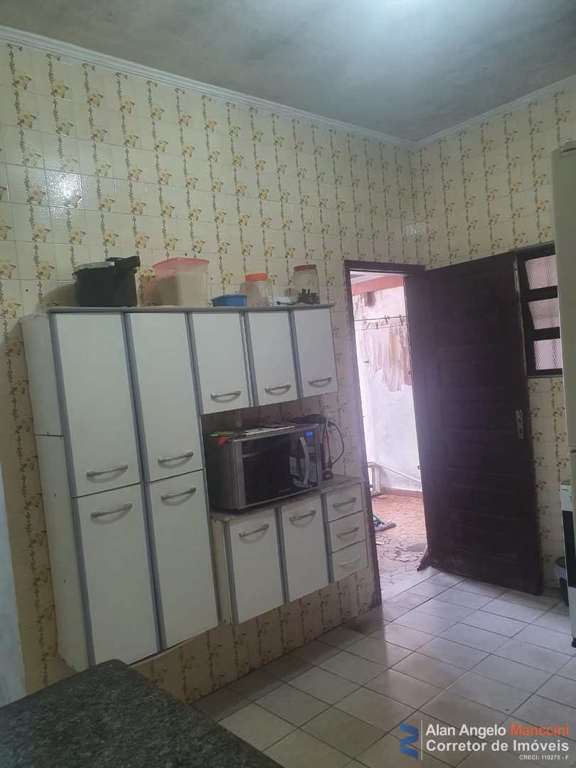 Casa à venda com 2 quartos, 79m² - Foto 4