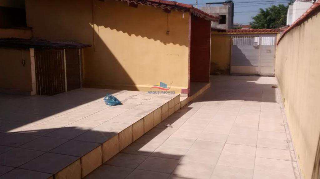 Casa à venda com 2 quartos, 150m² - Foto 6