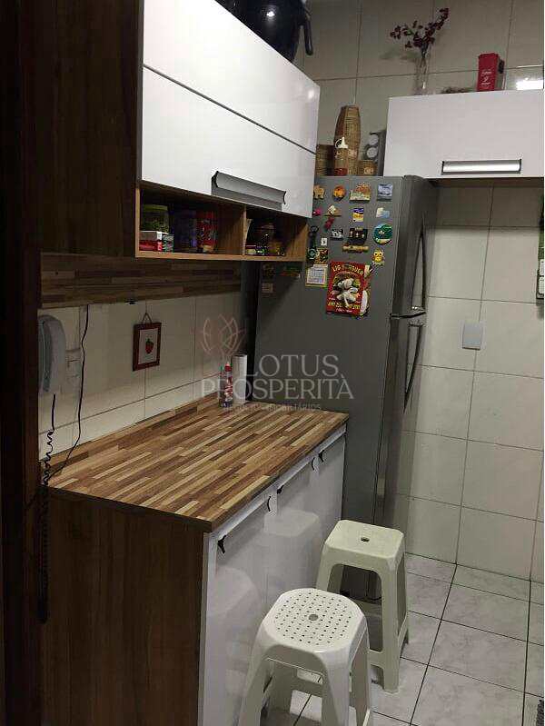 Apartamento à venda com 2 quartos, 63m² - Foto 7