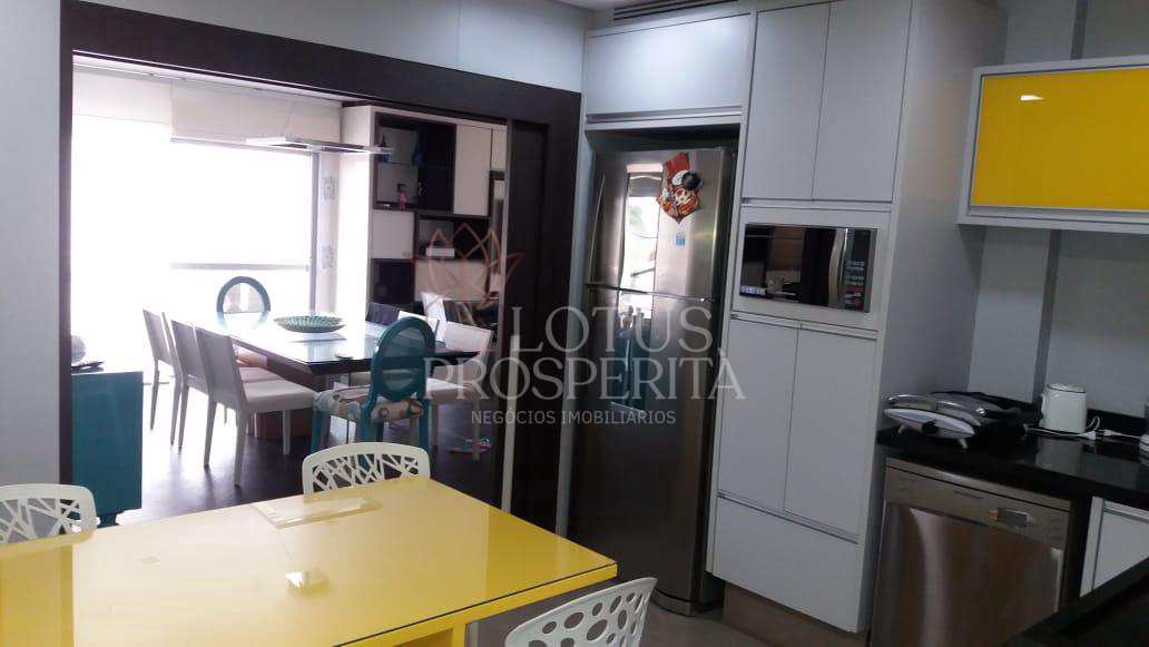 Apartamento à venda com 3 quartos, 140m² - Foto 6