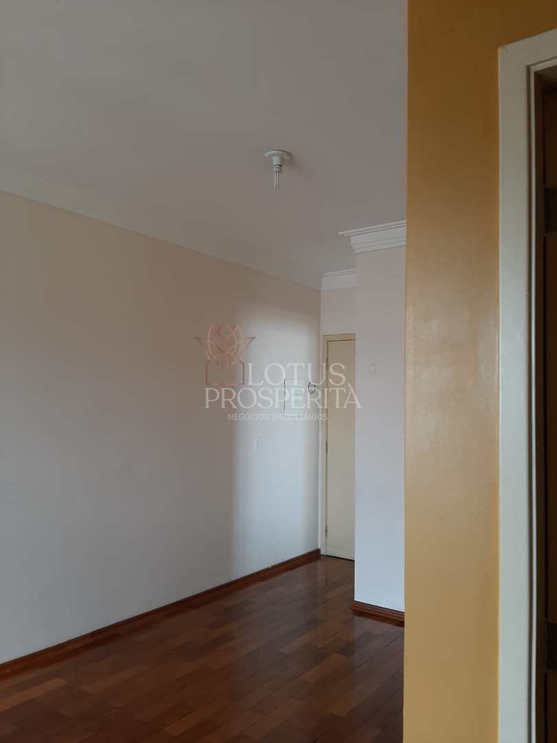 Apartamento à venda com 2 quartos, 60m² - Foto 2