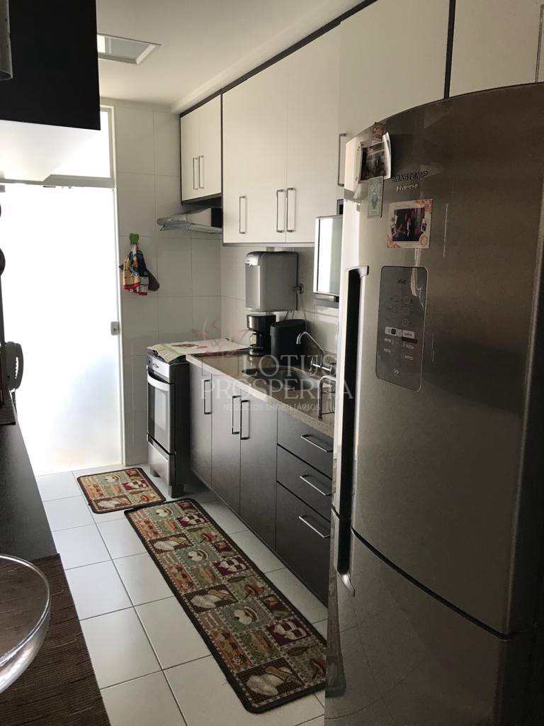 Apartamento à venda com 2 quartos, 65m² - Foto 7